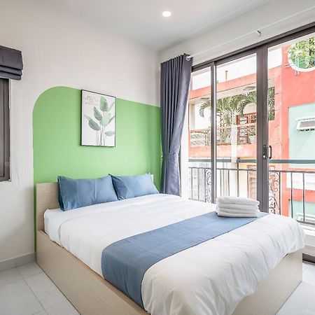 Cozrum Homes - Coraline House ホーチミン市 エクステリア 写真