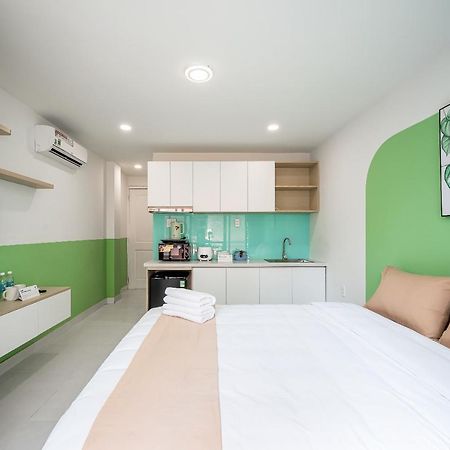 Cozrum Homes - Coraline House ホーチミン市 エクステリア 写真