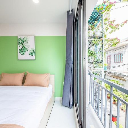Cozrum Homes - Coraline House ホーチミン市 エクステリア 写真