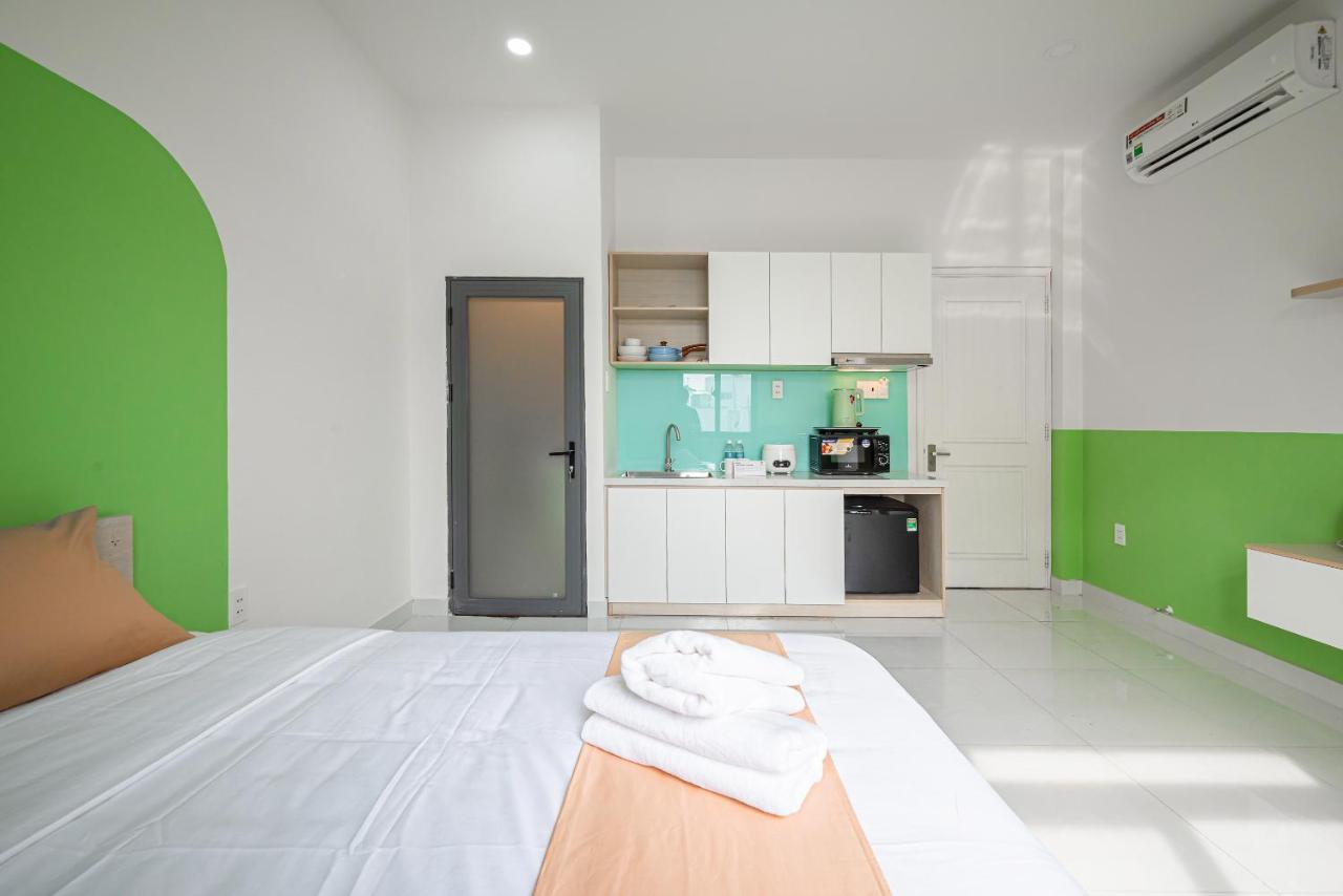 Cozrum Homes - Coraline House ホーチミン市 エクステリア 写真