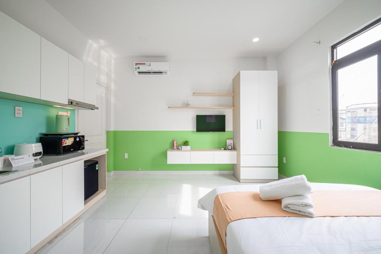 Cozrum Homes - Coraline House ホーチミン市 エクステリア 写真