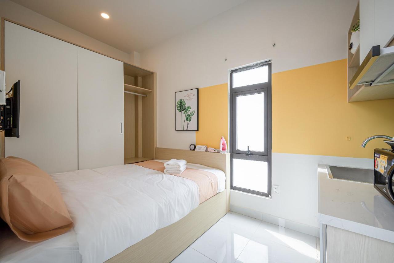 Cozrum Homes - Coraline House ホーチミン市 エクステリア 写真