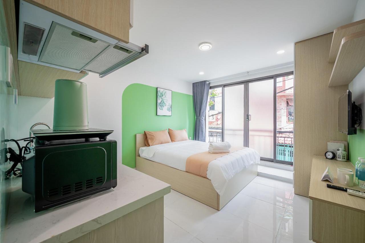 Cozrum Homes - Coraline House ホーチミン市 エクステリア 写真