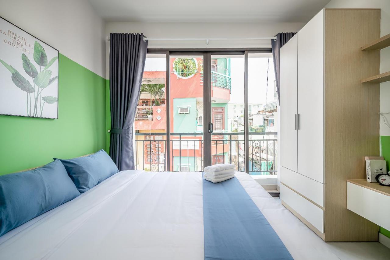 Cozrum Homes - Coraline House ホーチミン市 エクステリア 写真
