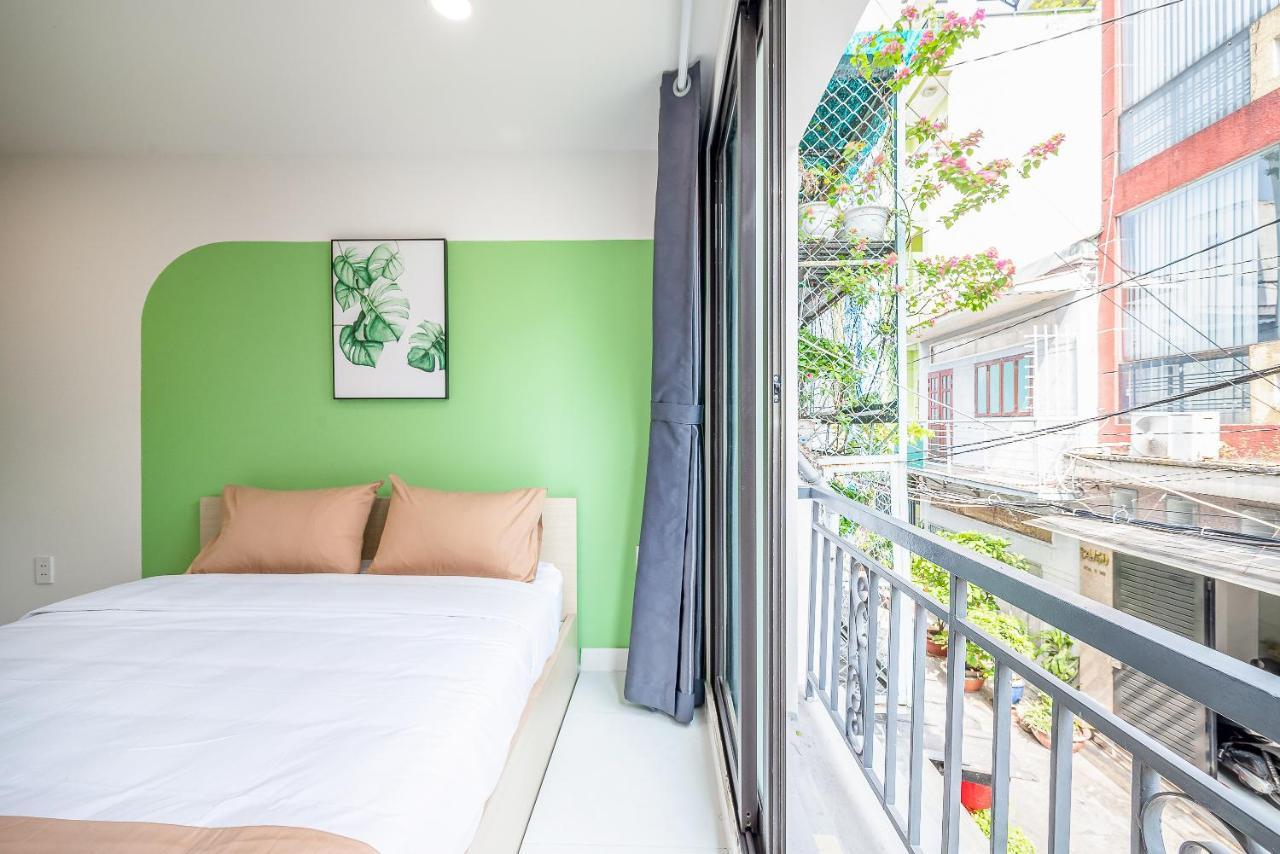 Cozrum Homes - Coraline House ホーチミン市 エクステリア 写真
