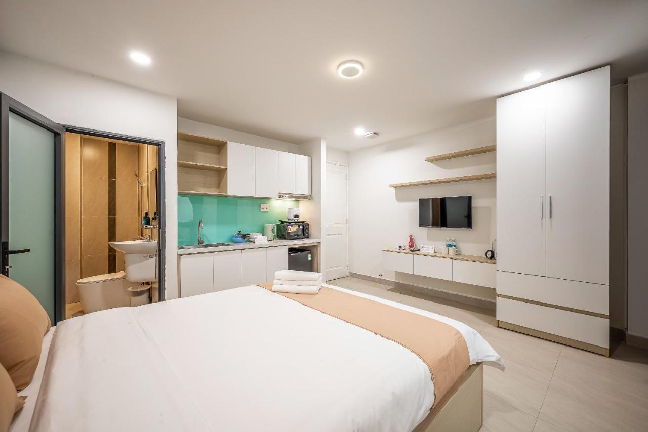 Cozrum Homes - Coraline House ホーチミン市 エクステリア 写真