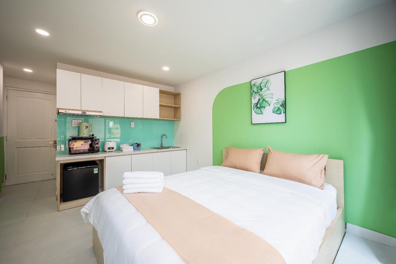 Cozrum Homes - Coraline House ホーチミン市 エクステリア 写真