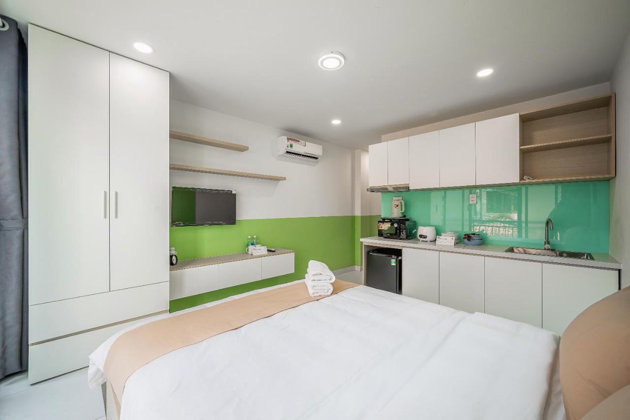 Cozrum Homes - Coraline House ホーチミン市 エクステリア 写真
