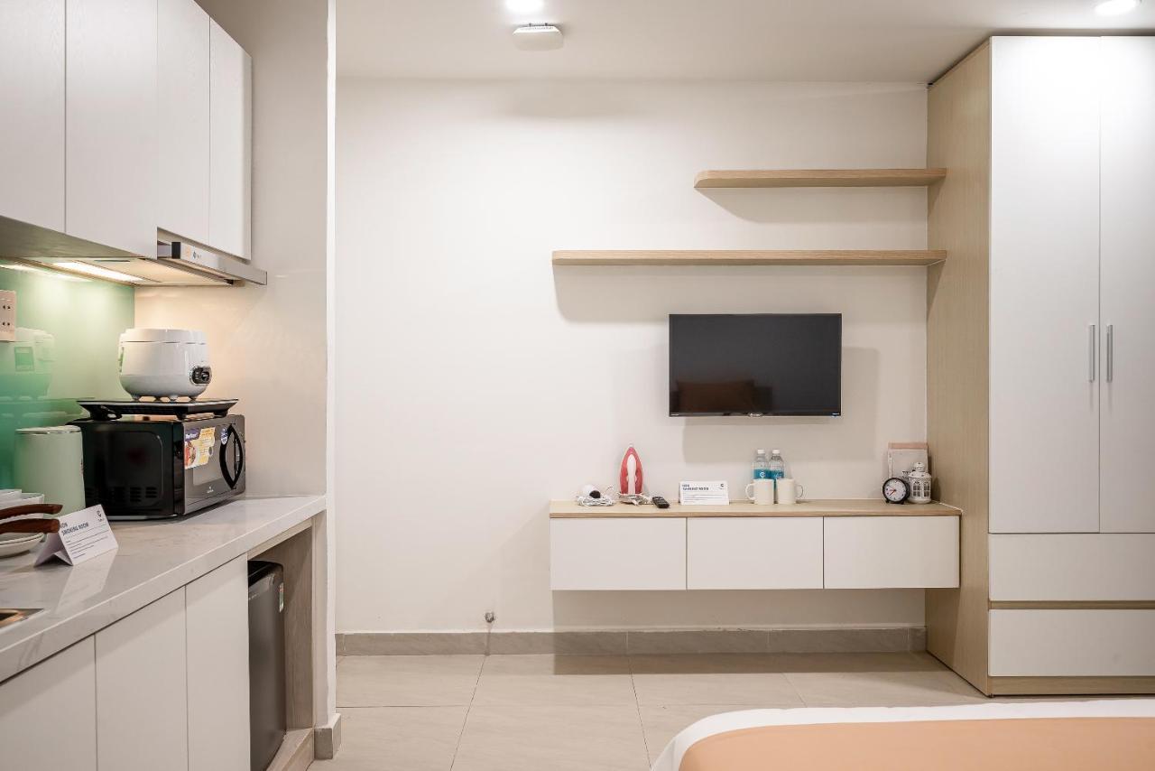 Cozrum Homes - Coraline House ホーチミン市 エクステリア 写真