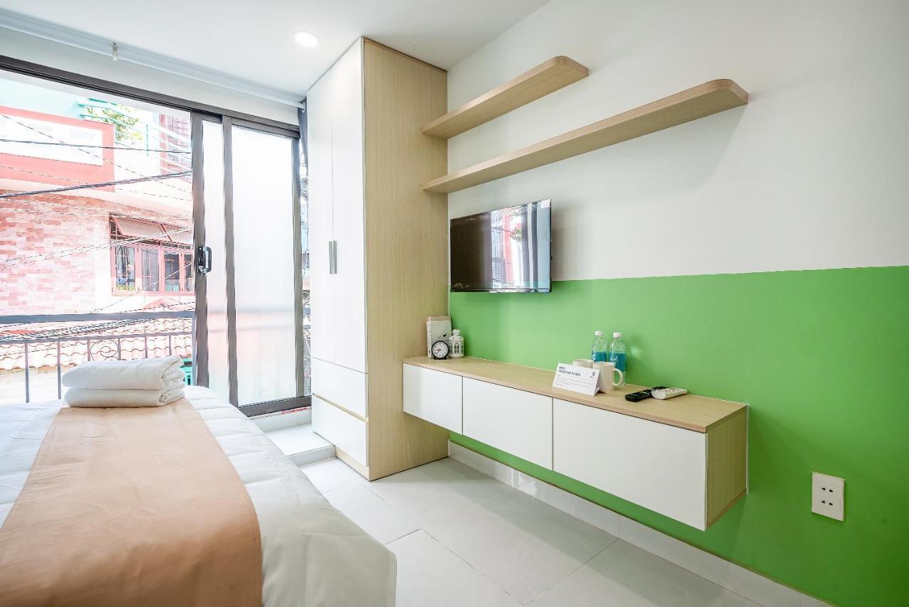 Cozrum Homes - Coraline House ホーチミン市 エクステリア 写真