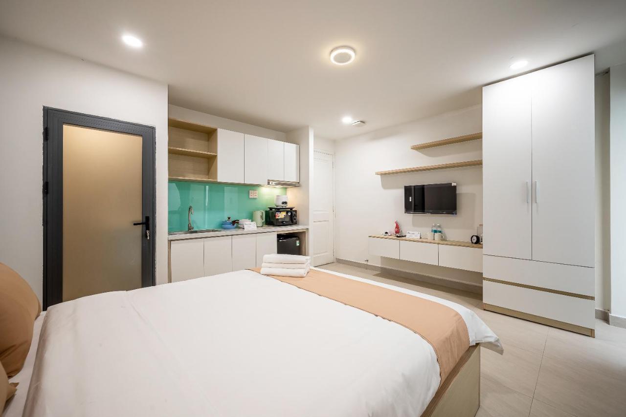 Cozrum Homes - Coraline House ホーチミン市 エクステリア 写真
